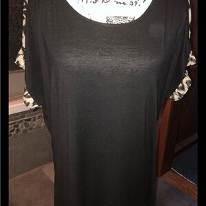 Divine Doll Black/Tan Print Short Sleeve Stretch Blouse Size 2X